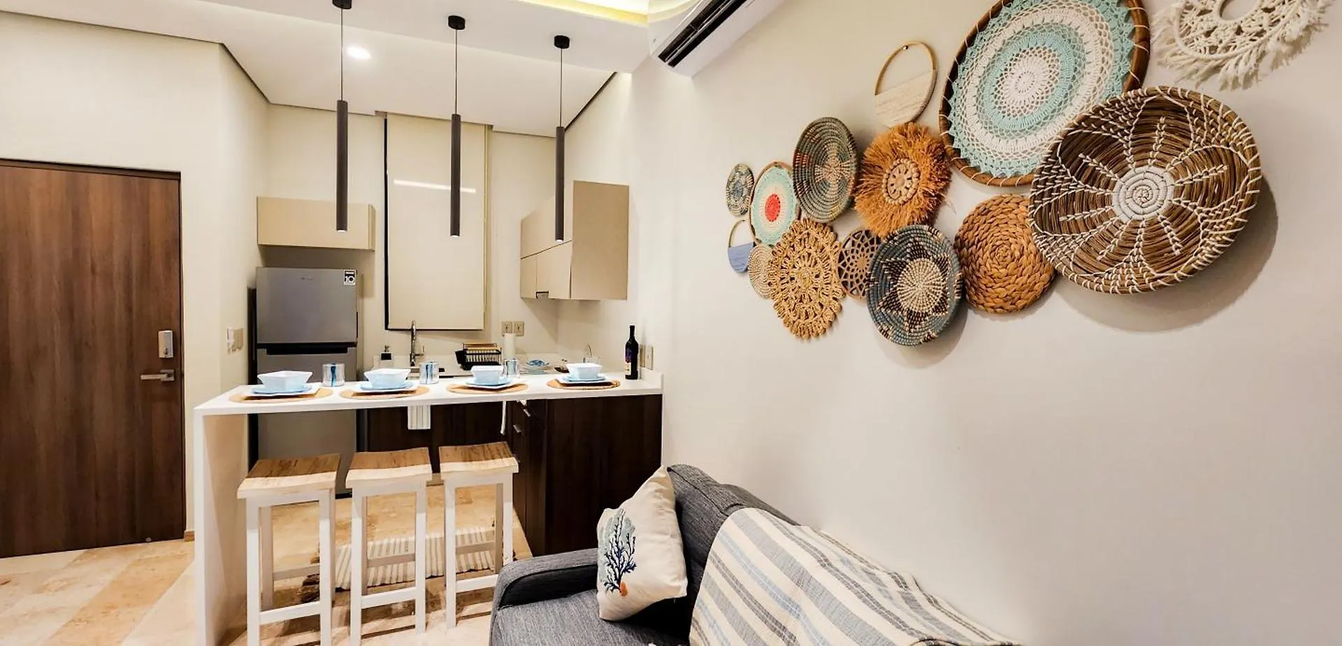 Seascape Apartment Near The Beach With A Sea-View Rooftop And Infinity Pool 툴룸 0*,