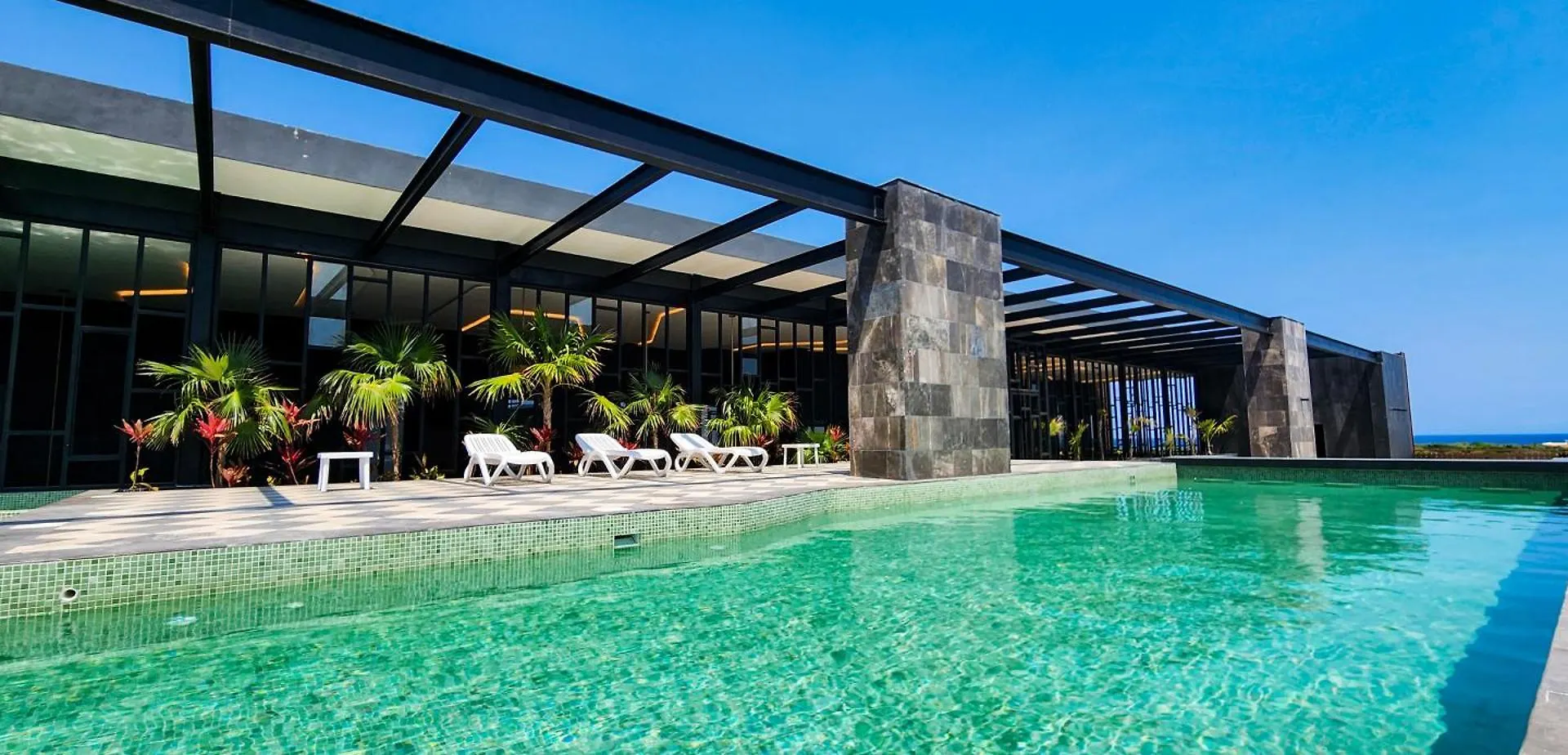 Seascape Apartment Near The Beach With A Sea-View Rooftop And Infinity Pool 툴룸