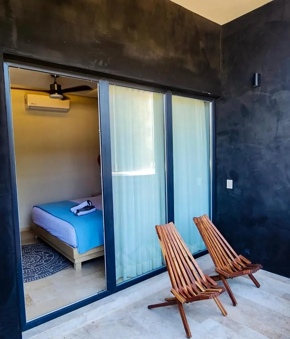 Seascape Apartment Near The Beach With A Sea-View Rooftop And Infinity Pool 툴룸