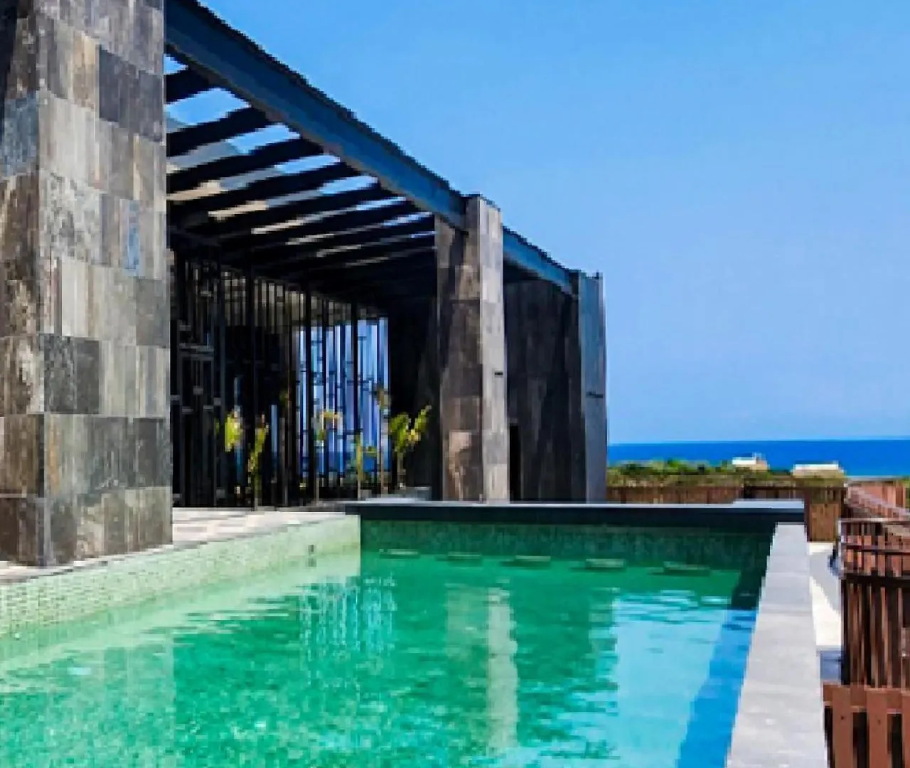 Seascape Apartment Near The Beach With A Sea-View Rooftop And Infinity Pool 툴룸
